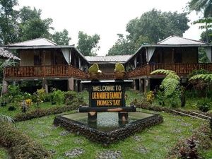 Salut, Penambang Belerang Ini Bangun Homestay dengan Biaya Sendiri