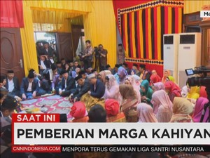 Mangalehan Marga Dimulai, Kahiyang-Bobby Duduk di Antara Tetua Adat
