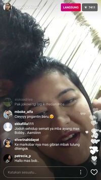 Apa Adanya Pengantin Baru Kahiyang-Bobby Saat Live di Instagram