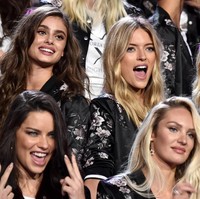 Candice Swanepoel sebelumnya sempat absen dari fashion show tahunan Victoria’s Secret. Foto: Matt Winkelmeyer/Getty Images for Victorias Secret