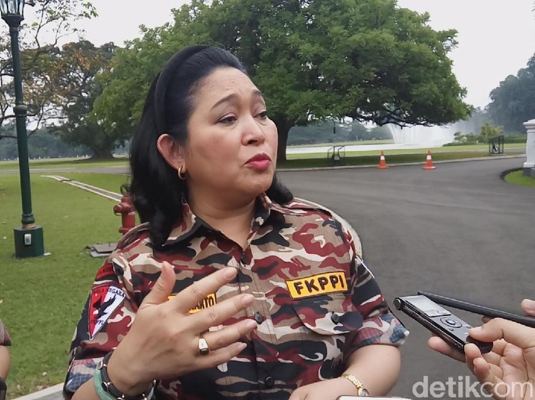 Titiek Soeharto Dorong Golkar Gelar Munaslub untuk Ganti Novanto Titiek Soeharto Dorong Golkar Gelar Munaslub untuk Ganti Novanto