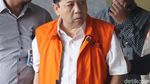Foto: Melihat Bekas Luka di Lengan Kiri Setya Novanto