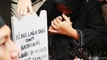 Laila Sari dan Suami Bersatu dalam Satu Lahad