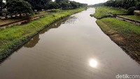 Tak terlihat adanya sampah yang mengambang di KBT.