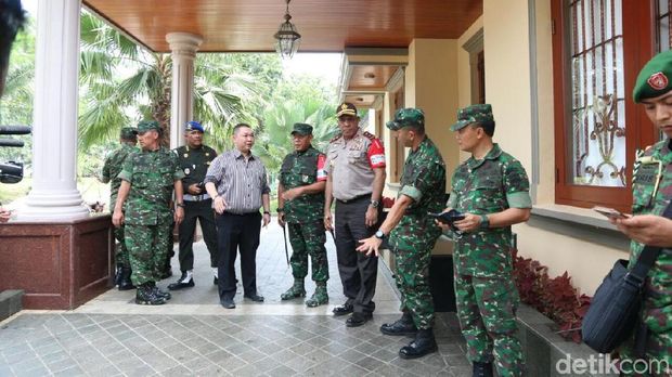 Konvoi Delman Dihadirkan dalam Gladi Kirab Resepsi Kahiyang-Bobby