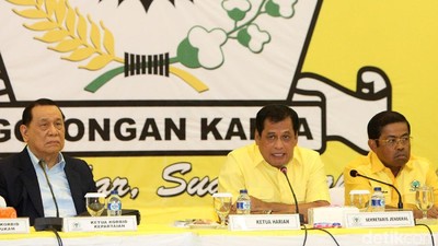 Nurdin Halid Pimpin Pleno Pasca Novanto Ditahan KPK