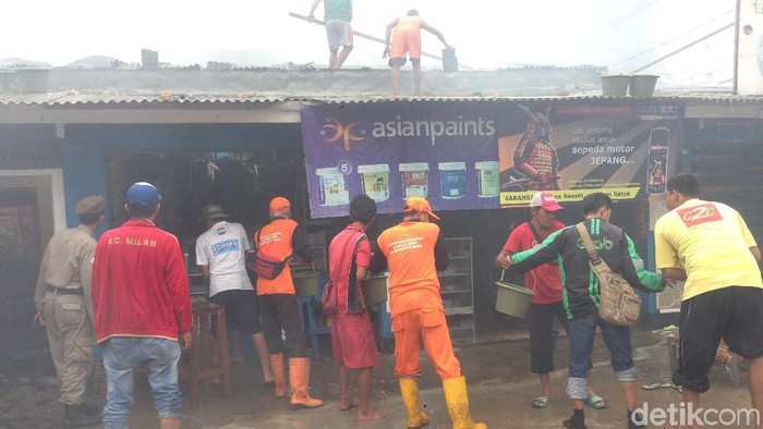 Kebakaran di Matraman Padam, 8 Bangunan Terbakar