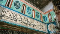 Masjid seribu pintu diyakini sebagai salah satu tempat penyebaran Islam oleh pendirinya. Konon, penyebaran dilakukan dengan cara pembagian sembako untuk fakir miskin dan anak yatim piatu.