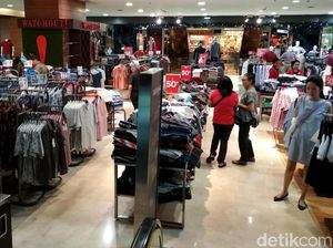 Matahari Taman Angrek Ramai Seperti Mau Lebaran