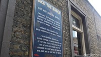 Menuju Shoreditch, Anda bisa menaiki tube (kereta listrik bawah tanah). Naiklah di Victoria Station dan turun di Liverpool Station. Perjalanan sekitar 15-20 menit menuju ke Old Spitafields Market dan meneruskan perjalanan menuju Brick Lane (Erna Mardiana/detikTravel)