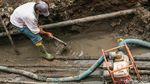 Galian Kabel di Pasar Lama Bikin Macet