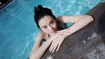 Foto: Intip Liburan Si Cantik Ming Xi, Model Victorias Secret