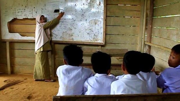 Bikin Prihatin! SD di Kampar Berlantai Tanah dan Beratap SengFoto: chaidir tanjung