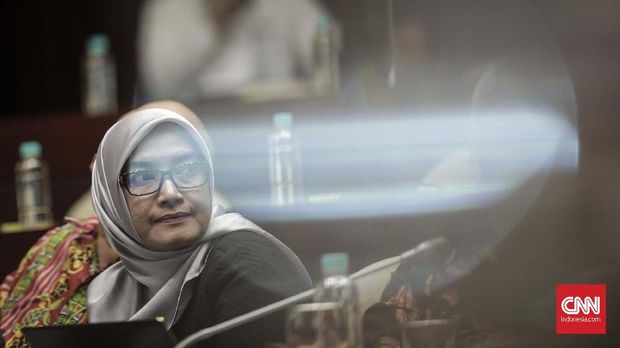   Evi Novida Ginting, KPU Commissioner, at the Parliament Complex, Senayan, Jakarta, 2017. 