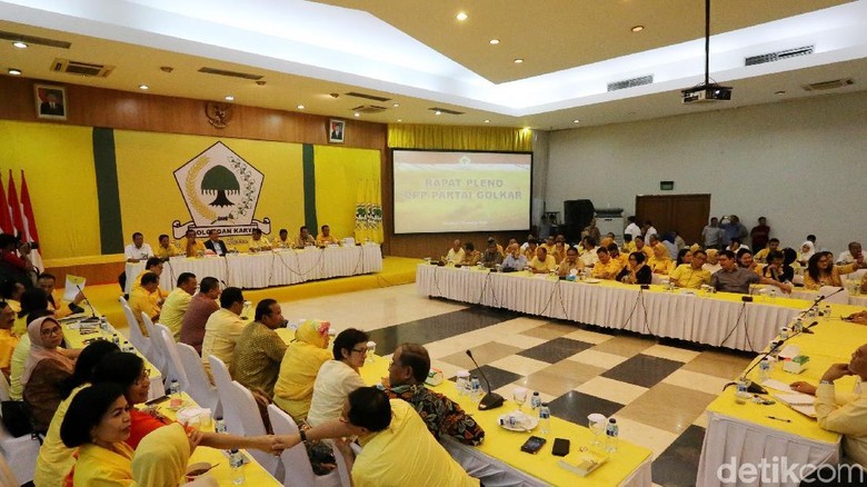 Nurdin akan Bacakan Surat Novanto, Pleno Golkar Kembali Dimulai Nurdin akan Bacakan Surat Novanto, Pleno Golkar Kembali Dimulai