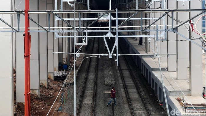 Kemenhub Gencar Bangun Rel Kereta Hingga Bandara, Ini Hasilnya