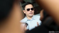 KPK memanggil pengacara Farhat Abbas untuk melengkapi berkas penyidikan Markus Nari.