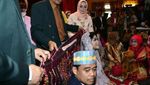 Senyum Merekah Putri Jokowi Saat Terima Sertifikat Boru Siregar