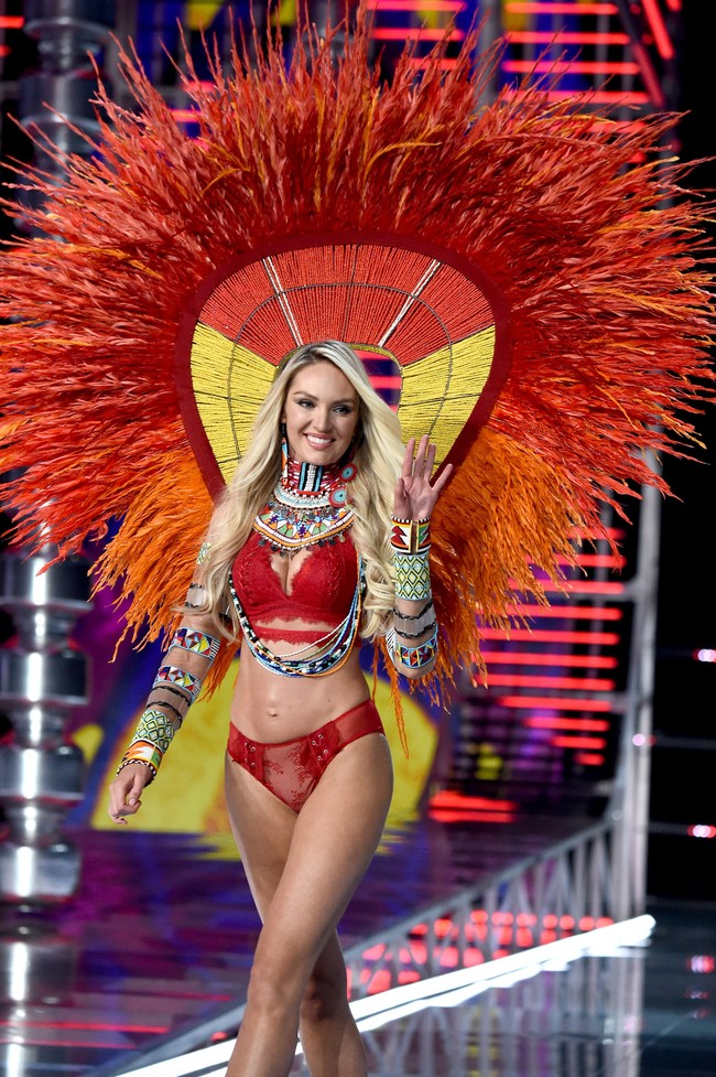 Candice Swanepoel sembilan tahun eksis di panggung Victorias Secret mulai tahun 2007. Foto: Matt Winkelmeyer/Getty Images for Victorias Secret