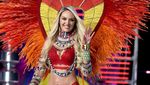 7 Potret Cantiknya Candice Swanepoel, Supermodel yang Dilirik Harry Styles