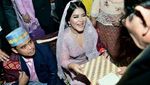 Senyum Merekah Putri Jokowi Saat Terima Sertifikat Boru Siregar