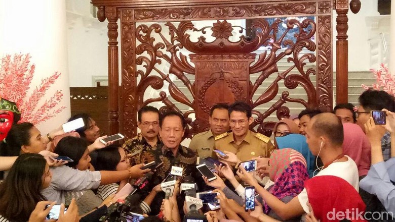 Bertemu Sandiaga, Bang Yos Beri Saran soal Reklamasi Bertemu Sandiaga, Bang Yos Beri Saran soal Reklamasi
