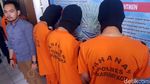 Belasan Pelaku Kejahatan Bersenjata Tajam Dibekuk