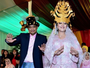 Kekhasan Tortor Mandailing di Pernikahan Kahiyang-Bobby