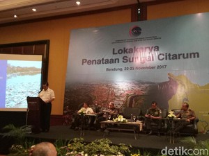 Luhut Ajak Semua Pihak Bergerak Selamatkan Sungai Citarum