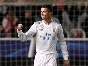 Kans Ronaldo Rampas Rekor Gol Fase Grup dari Tangan Messi