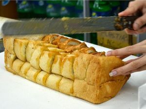 Seempuk Bantal, Ini Roti Ganda Isi Meisjes dan Srikaya dari Pematang Siantar
