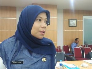 Warga Bisa Adukan Camat dan Lurah Pelaku Pungli, Begini Caranya