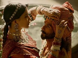 Cinta Lama Deepika Padukone Bersemi di Padmavati