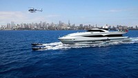 Tampak luar yacht mewah Jackie Chan dari luar. Kabarnya yach ini juga dilengkapai fasilitas karaoke hingga helipad (Ruying Yachts)