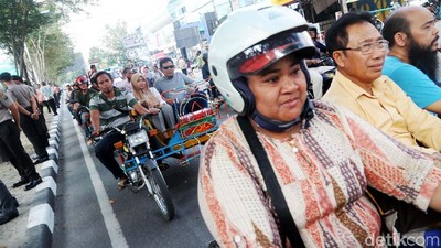 Bentor Ramaikan Simulasi Kirab Kahiyang-Bobby