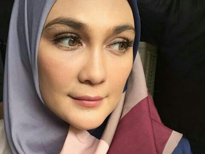 Tercyduk! Ada Foto Luna Maya Kenakan Hijab
