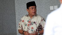 Nama Akom tidak ada dalam jadwal pemeriksaan di KPK. Namun dalam beberapa waktu terakhir, terutama sejak KPK menetapkan Setya Novanto kembali menjadi tersangka, ada beberapa saksi yang dipanggil tanpa dicantumkan dalam jadwal pemeriksaan.
