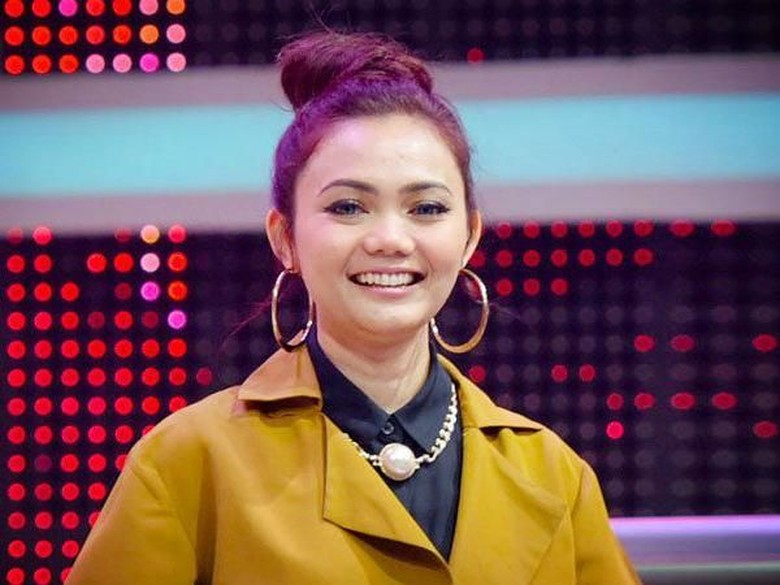 Dikabarkan Pindah Agama, Rina Nose Tanggapi Kalimat yang Hilang Dikabarkan Pindah Agama, Rina Nose Tanggapi Kalimat yang Hilang