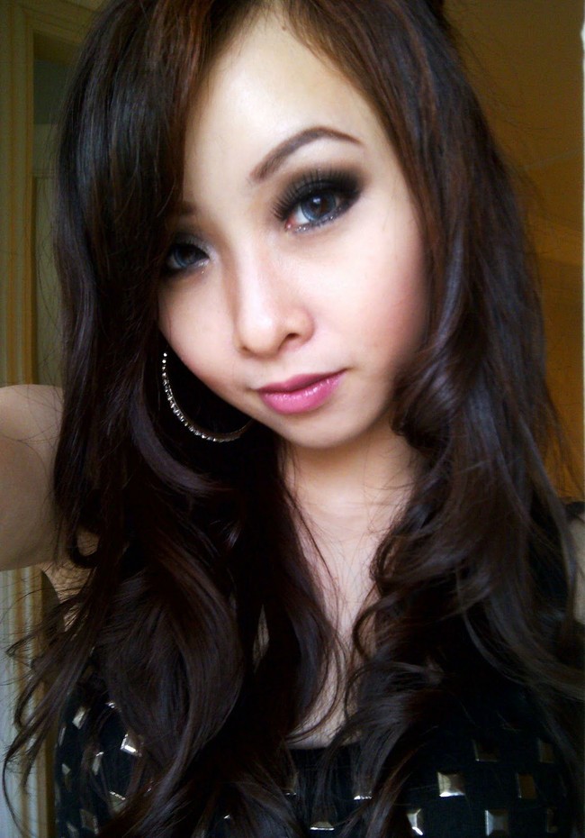 Angelina Zhi merupakan pesulap berbakat jebolan The Master Season 1. dan juga seorang pesulap cantik pertama yang beraliran mentalis di Indonesia. Foto: Istimewa