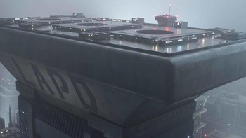 Miniatur terbesar adalah gedung L.A.P.D. dengan tinggi yang mencapai 4,5 meter.