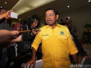 Plt Ketum Kumpulkan Sayap Partai Golkar Bahas soal Novanto