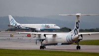 Maskapai Inggris, flybe juga mengajukan diri bangkrut pada tanggal 5 Maret lalu. Maskapai ini mengoperasikan 40% penerbangan domestik di Inggris. (Reuters)