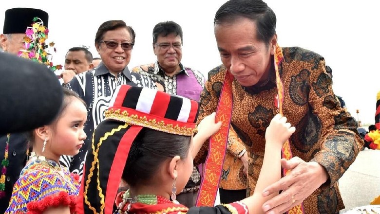 Jokowi: 50 Sekolah untuk Anak WNI di Malaysia Ditarget Selesai 2018 Jokowi: 50 Sekolah untuk Anak WNI di Malaysia Ditarget Selesai 2018