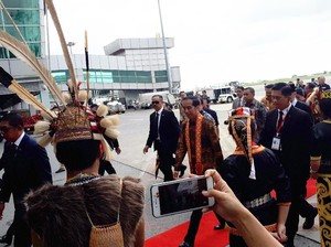 Jokowi Tanya TKI di Malaysia: Kalau Boleh Tahu, Gajimu Berapa?