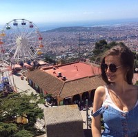 Selain punya ketertarikan di bidang jurnalistik dan militer, Rossiyana juga dikatakan seorang musisi yang jago main drum dan gitar. Foto: (Instagram/_rossiyana_)