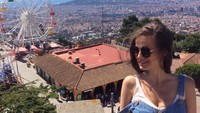 Rossiyana saat mengunjungi Barcelona (Instagram/_rossiyana_)