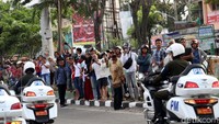 Simulasi dimulai dari Medan International Convention Center, Jl Gagak, Medan, Sumut, Rabu (22/11/2017) pukul 15.10 WIB. Rombongan akan bergerak menuju kediaman Bobby di Bukit Hijau Regency (BHR).