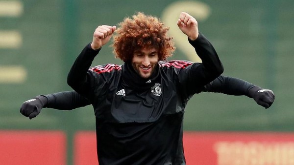 Keputusan MU Perpanjang Kontrak Fellaini jadi Bahan Olok-olok