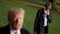 Saat Trump diwawancara media, ia memilih menunggu beberapa meter dari Trump berdiri (Foto: Dok. REUTERS/Carlos Barria)