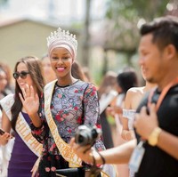 Hijabers asal Somaliland Ayan Said membuktikan kalau hijab tak menghalanginya untuk menjadi Juara Runner up 3 Miss Global 2017. Hijabers asal Somaliland itu mendapatkan juara tersebut tanpa melepas hijabnya. Foto: Dok. Instagram @iamayansaid